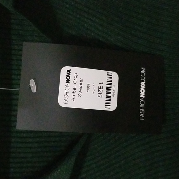 Fashion Nova cropped sweater - Picture 4 of 4